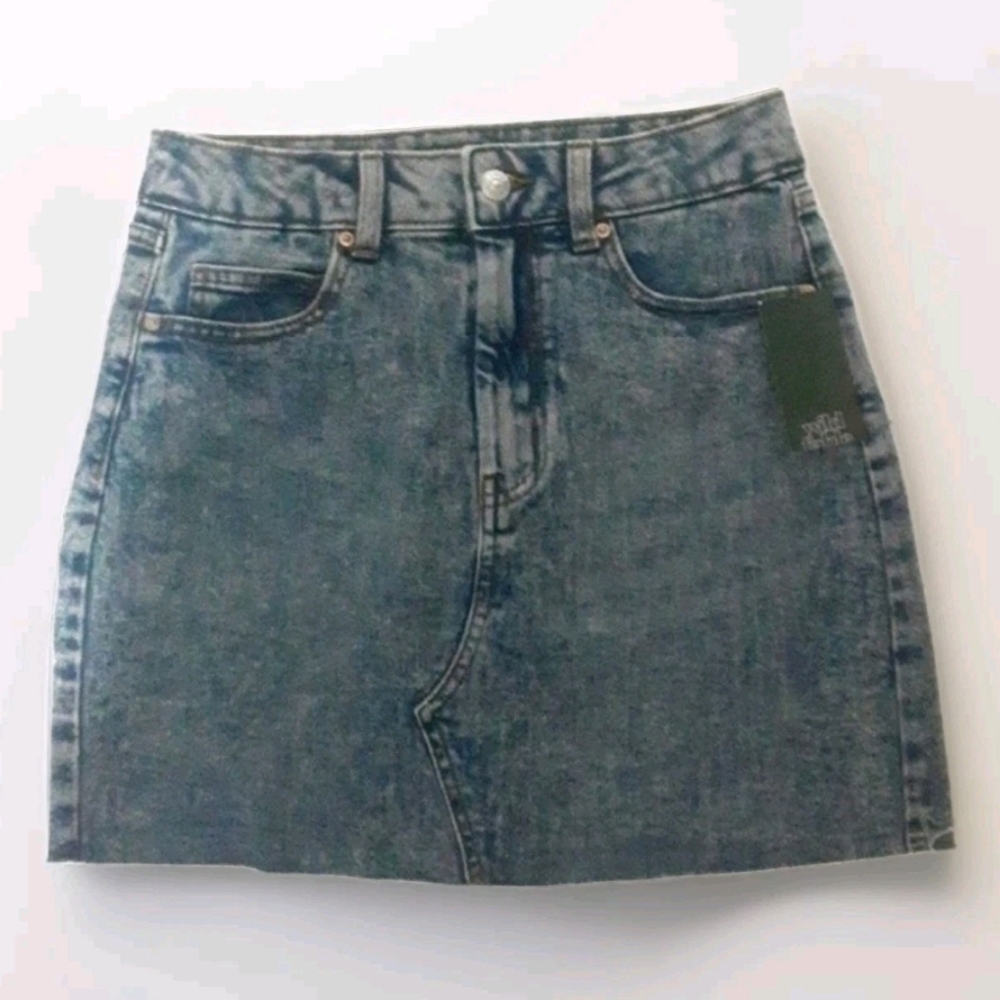 Wild Fable NWT Y2K Raw Hem Denim Micro Mini Skirt Blue High Rise Size 4 Trendy